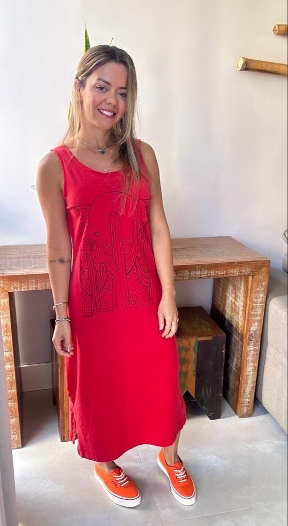 Vestido Midi Regata Paisagem Com Cacto Vermelho