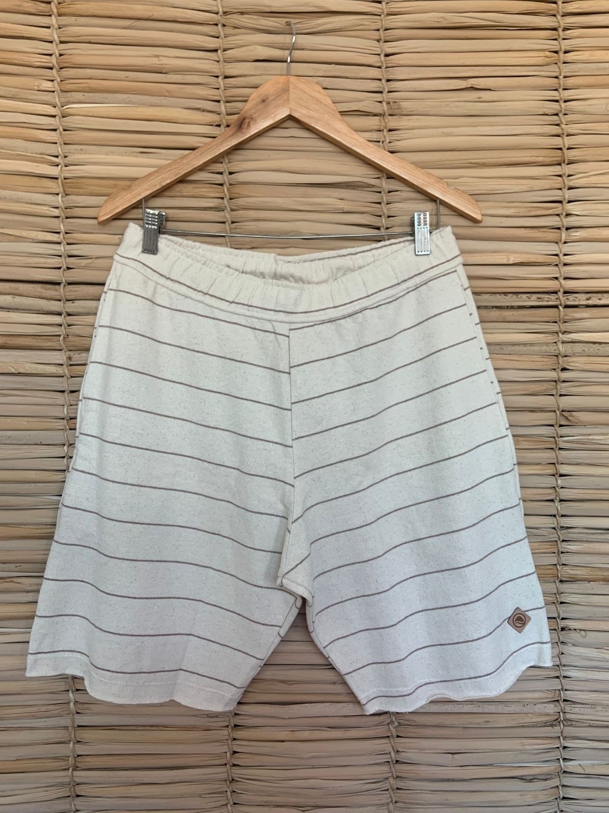 Bermuda Linho Com Algodão Listrado Of White 